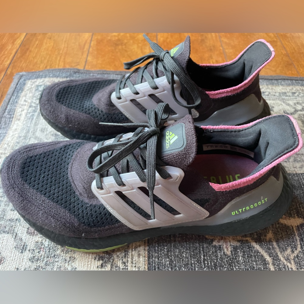 Adidas Women's ultraboost size 7